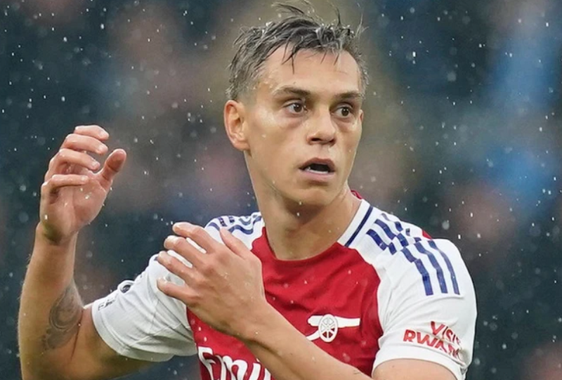 Besiktas gửi đề nghị 19 triệu bảng cho Trossard, Arsenal cân nhắc phản hồi