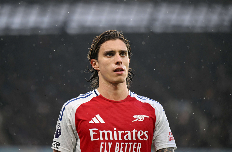 Calafiori bùng nổ phong độ, tiếp thêm niềm tin cho Arsenal và tuyển Ý