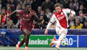 AFC Ajax vs Galatasaray (03:00 – 06/11) | Xem lại trận đấu